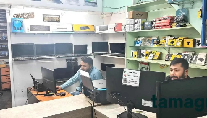 Ariaans Computer -  Inside - Zirakpur