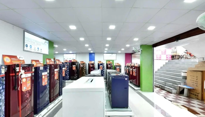 Arun Electronics -  Inside - Chhatrapati Sambhajinagar