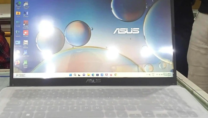 Asus Exclusive Store -    U N It Address - Amravati