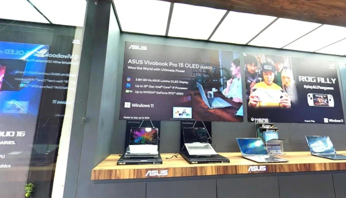 Asus Exclusive Store Kalyan Dev Infosolutions Inside - Mumbai, Kalyan