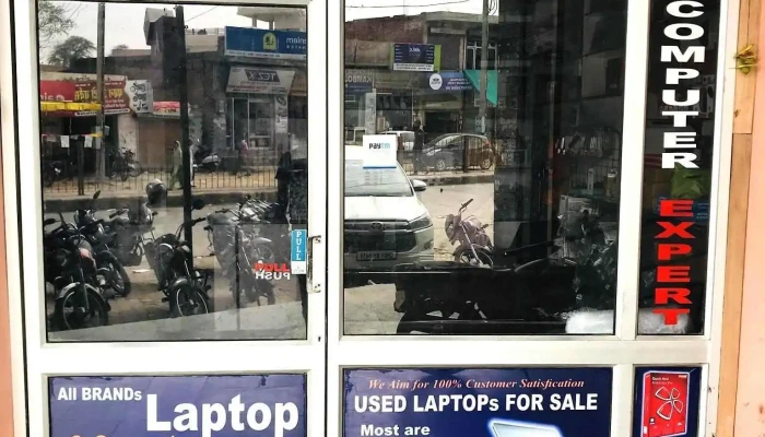 Computer Expert -  Inside - Ratia