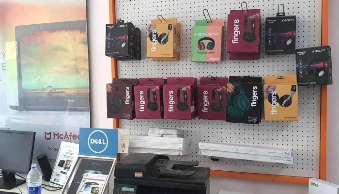 Dell Exclusive Store -    Kaithal Instagram - Kaithal
