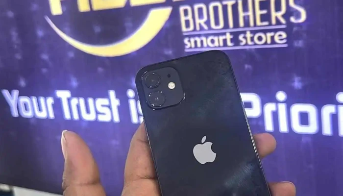Hello Brothers Smart Store -  Inside - Safidon