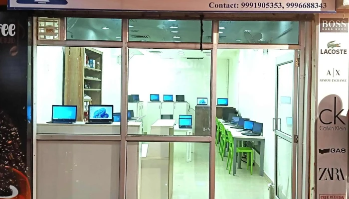 Hotspot Computer World -  Inside - Rohtak