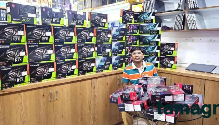 Icon Computers Sale And Multiservices -  Inside - Chhatrapati Sambhajinagar
