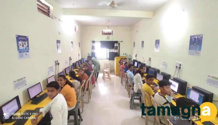 Ideal Computer Institute -  Student - Darwha