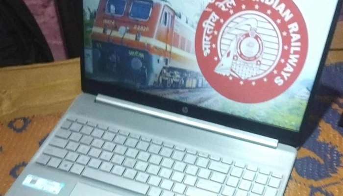 Js Infotech And Multiservices -  Computer Software Store - Akot