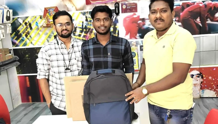 Lenovo Exclusive Store -    Absolute It Solution Kalyan W - Kalyan, W