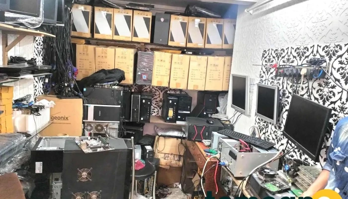 Modern Computer -  Inside - Thane
