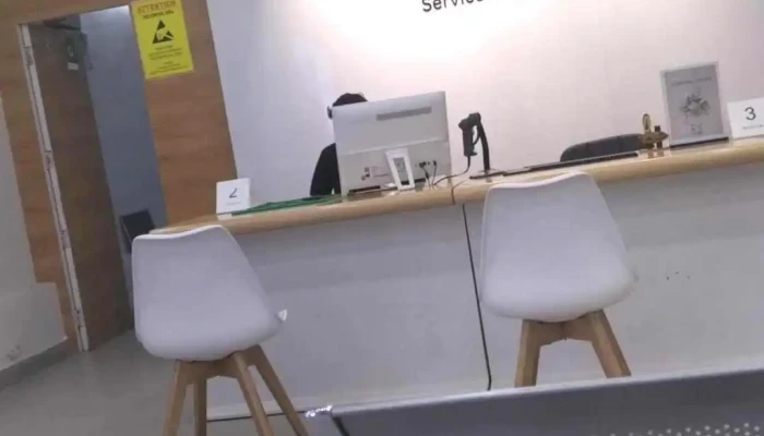 Oppo Service Center -  Inside - Narnaul