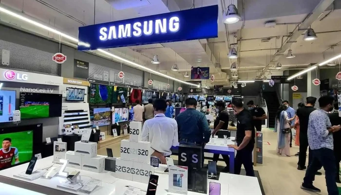 Reliance Digital -  Inside - Panchkula