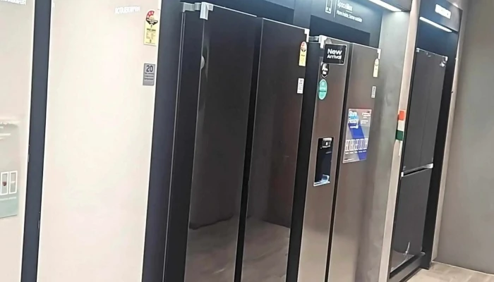 Samsung Experience Store -    Ganapati Enterprise   Gohana Adda Cell Phone Store - Rohtak