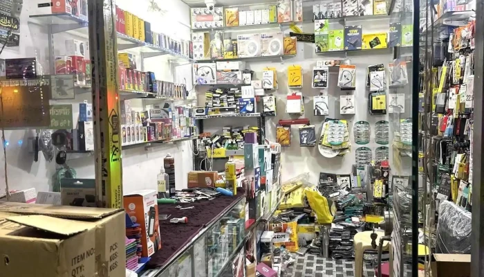 Shailani Mobile Shopy Accessories Inside - Gadchiroli