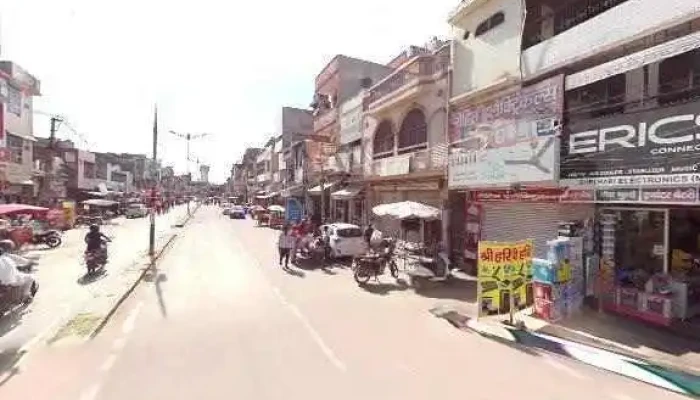 Shopkeeper -  Street View 360deg - Samalkha