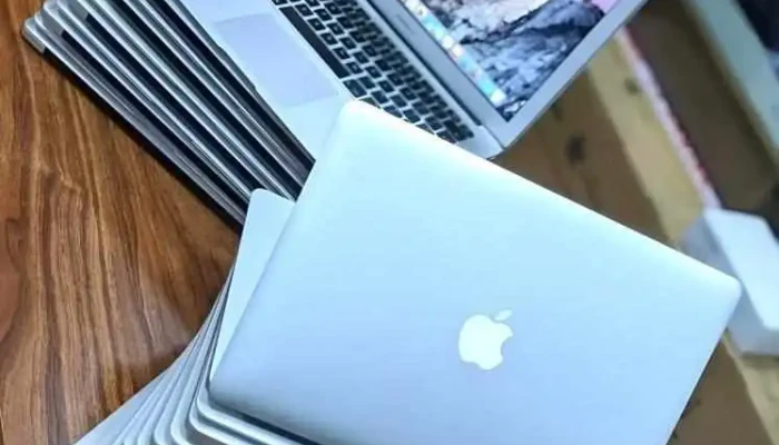 Sky Store Laptops -  Inside - Amravati