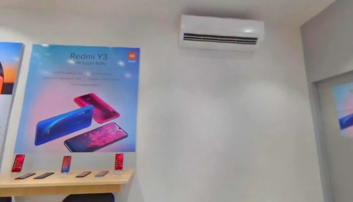 Suchi Enterprises -    Multi Brand Smartphone Store Street View 360deg - Akola