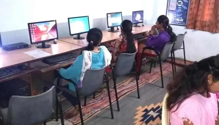 Suyash Computer -  Principal - Kalameshwar