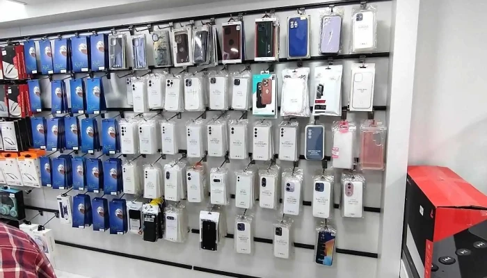 Top 10 Store | Mobiles, Tv, Laptop, Accessories in Lalbaug Ganesh Gully - Ground Floor
