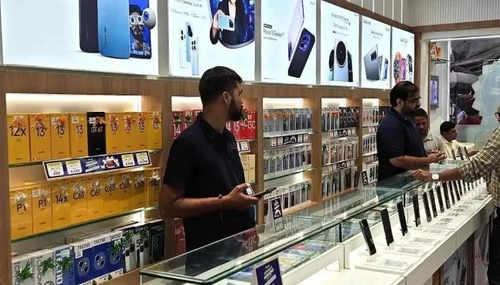 Top 10 Store | Mobiles, Tv, Laptop, Accessories in Lower Parel West Sun Mill Road - 93 D
