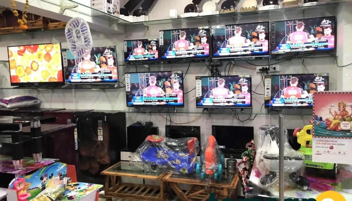 Trimurti Furniture And Electronics Mall Manmad Principal - Kirti Nagar