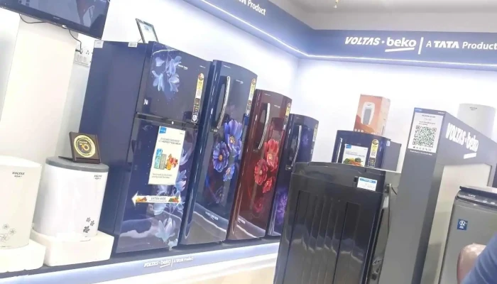 Voltas Exclusive Shop -    Divya And Co Karnal Inside - Karnal